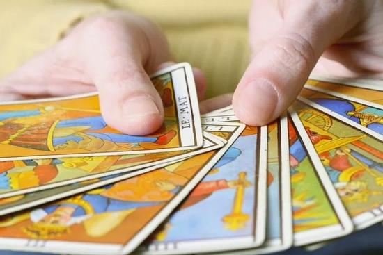 Bói bài Tarot thứ 4 ngày 25/8/2021: Niềm vui đoàn viên