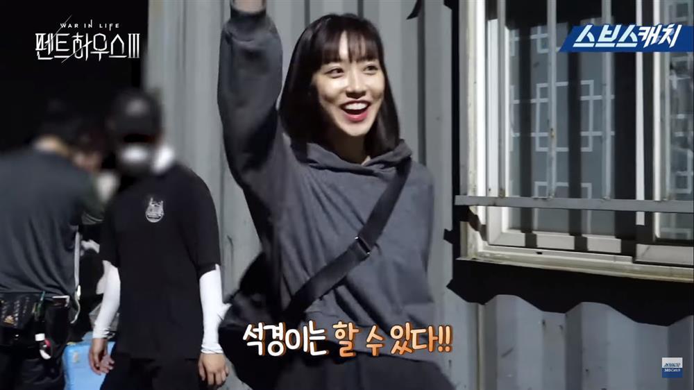 Penthouse 3: Dì Trinh diễn điên loạn khiến đạo diễn quên hô cắt-14