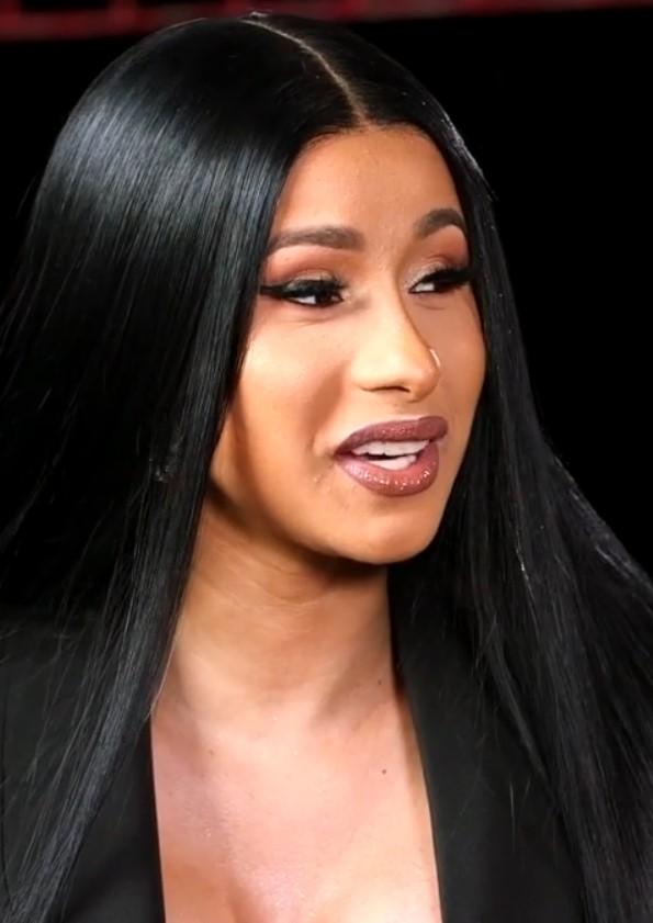 Few people would expect that Cardi B is only 29 years old but is as old as a U50-5 aunt