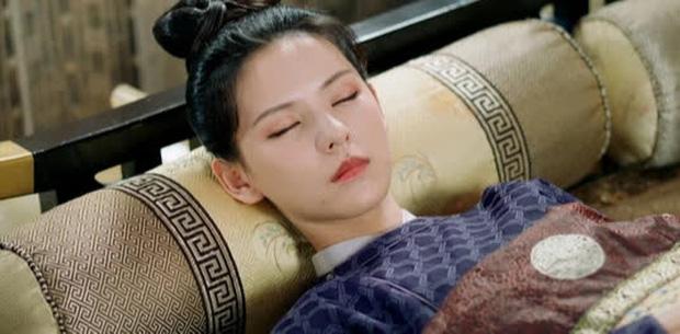 Các kiểu make-up lồng lộn quá đà của mỹ nhân Hoa ngữ-11