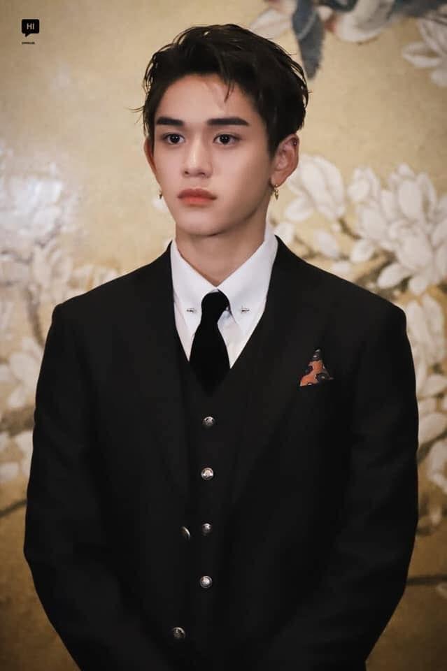 Lucas (NCT) bị 3 cô gái tố bạc tình, tung luôn ảnh giường chiếu-6