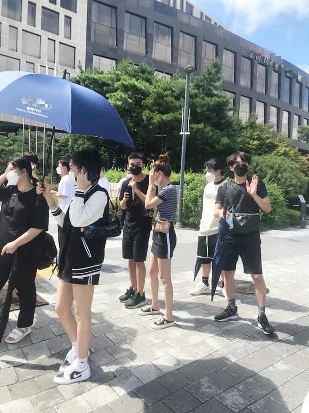 Rò rỉ thêm ảnh dàn sao Running Man tại Hàn, Jack có lộ diện?-1