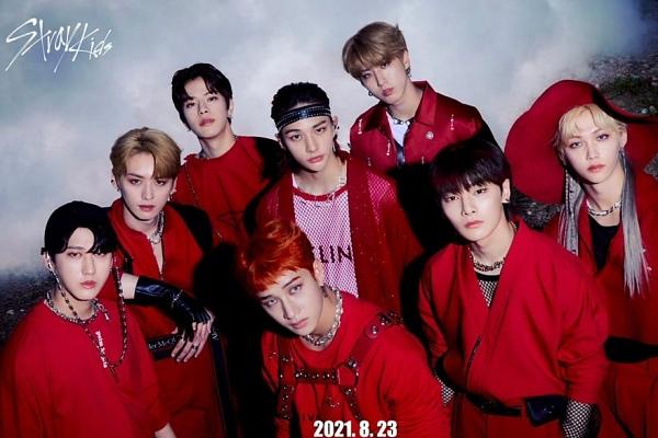 Idol Kpop vẫn ‘mặt dày’ hoạt động sau scandal bắt nạt khiến netizen nổi điên