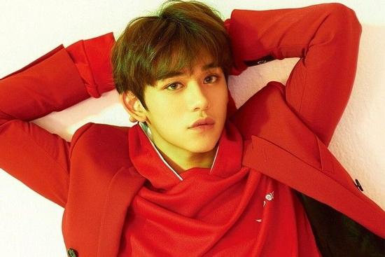 Sốc: Lucas (NCT) quan hệ đồng tính, 'lên giường' tuổi 13?