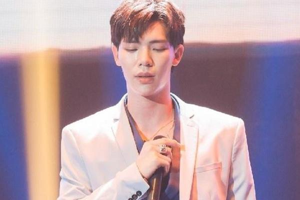 Võ Hạ Trâm vạch mặt Erik ngồi ghế nóng mà thị phạm sai?-6