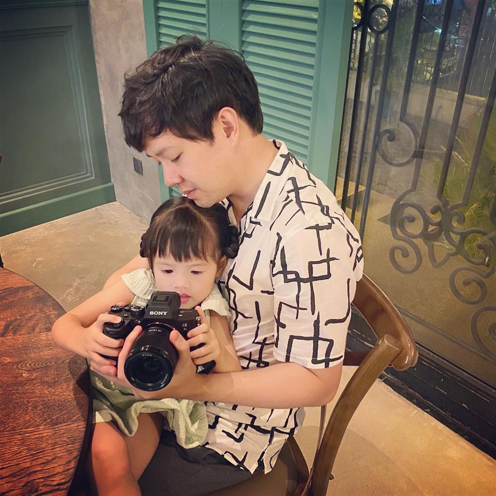 2 con Đặng Thu Thảo lên sóng, mãn nhãn visual đôi-3