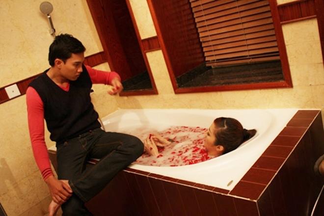 Mỹ nhân Việt hốt hoảng xin bỏ vai khi đóng cảnh tình tứ cùng Quốc Trường-2