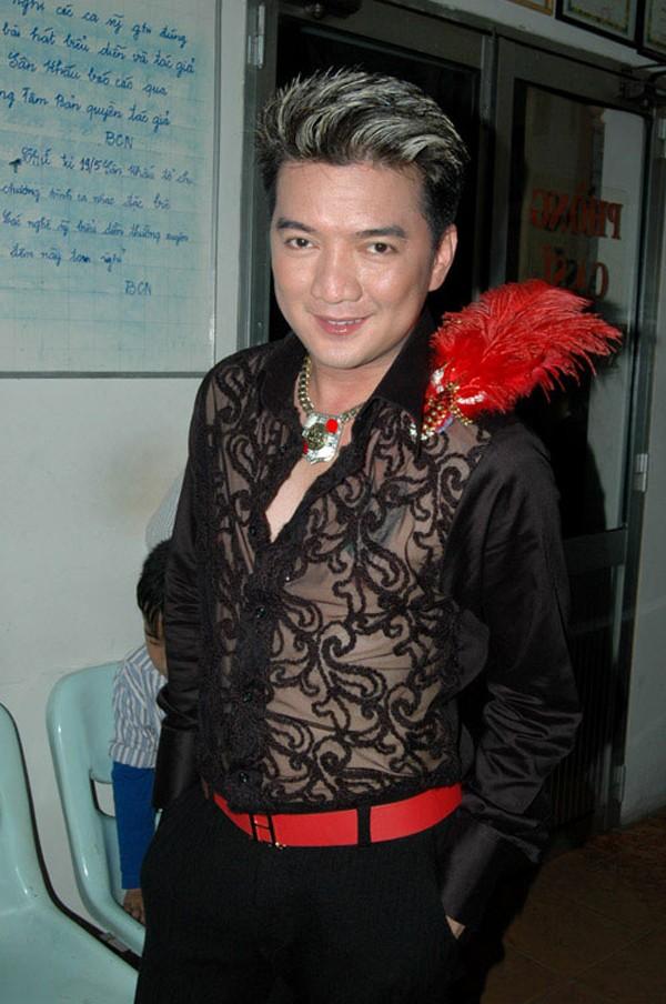 Đàm Vĩnh Hưng sến súa trong clip khiêu chiến bà Phương Hằng-8