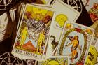 Bói bài Tarot thứ 5 ngày 26/8/2021: Rắc rối từ quá khứ 'đội mồ' sống lại