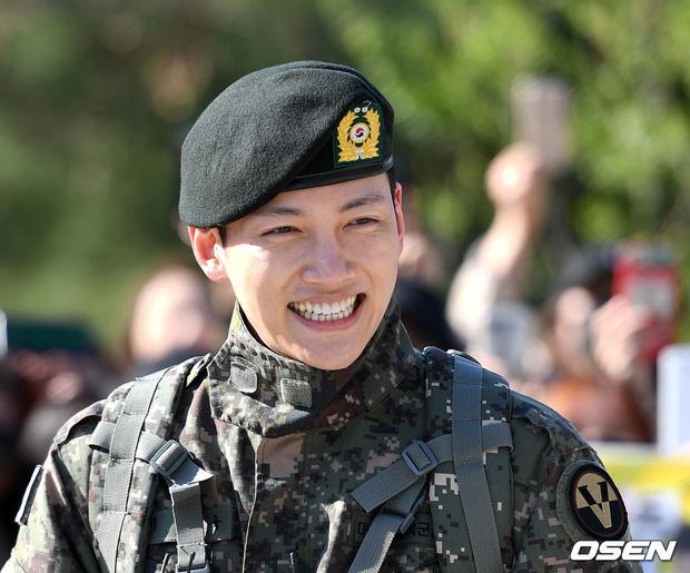 Mỹ nam Hàn nhập ngũ lộ mặt mộc, chỉ có Hyun Bin đỉnh nhất-19