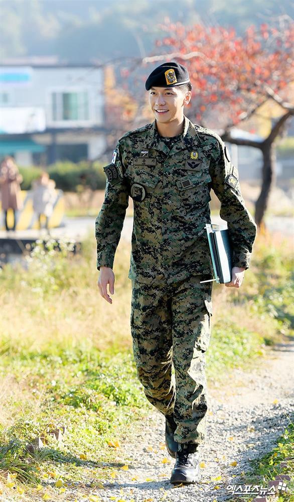 Mỹ nam Hàn nhập ngũ lộ mặt mộc, chỉ có Hyun Bin đỉnh nhất-32