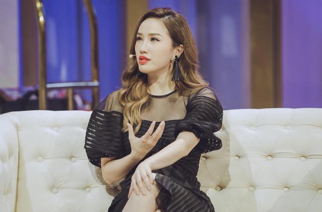 Sao Việt hoảng loạn bởi những nụ hôn cưỡng bức của fan cuồng-3