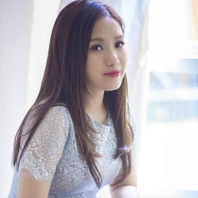 Sao Việt hoảng loạn bởi những nụ hôn cưỡng bức của fan cuồng-6