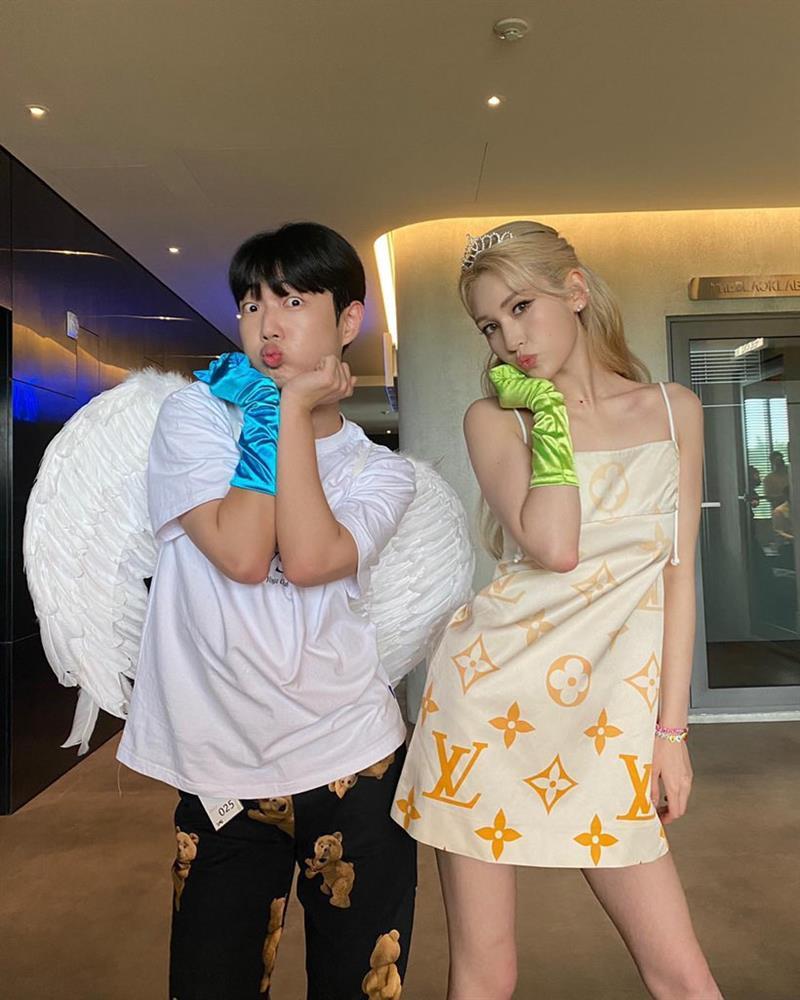 Nayeon (TWICE) bị chê kém sắc khi đụng váy hiệu với dàn mỹ nhân Hàn-7