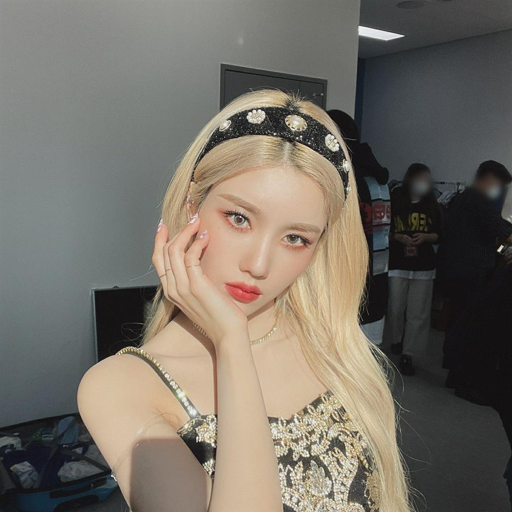 Vũ đạo nguy hiểm của nữ ca sĩ Kpop-3