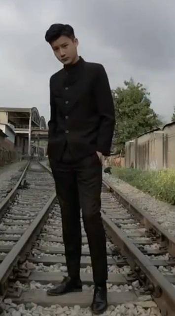 Con trai Quang Dũng - Jennifer Phạm 13 tuổi đã là nam thần-2