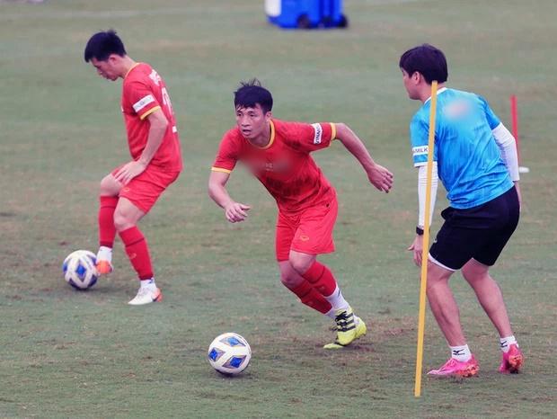 Lý do 6 cầu thủ bị loại khỏi đội tuyển Việt Nam-2