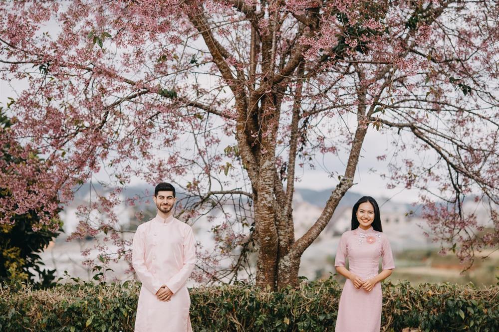 Chàng trai Mỹ đến TP.HCM cầu hôn bạn gái chưa từng gặp mặt-5