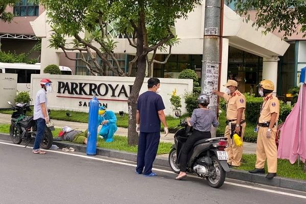 Sự thật sau câu chuyện bà ngoại rút ống thở của cháu gái mới sinh-2