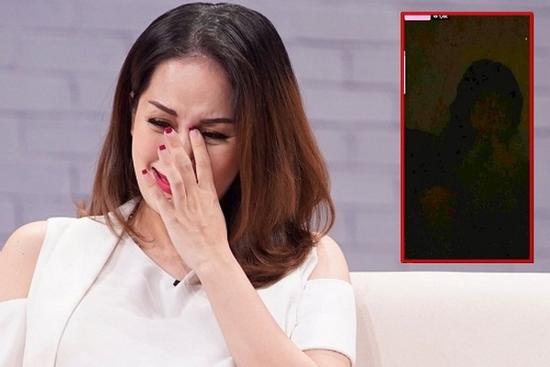 SỐC: Khánh Thi livestream giữa đêm đen, khóc nói hoảng loạn