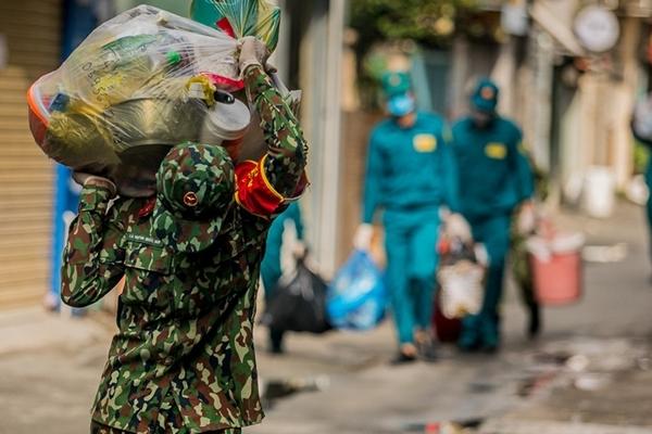 Đề xuất TP.HCM hỗ trợ phẫu thuật mắt cho công dân đi nghĩa vụ-2