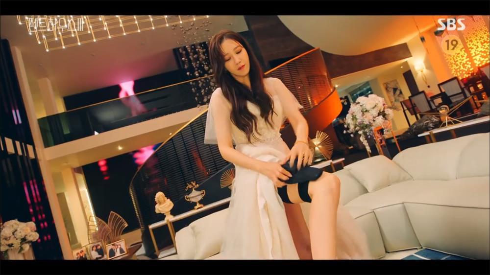 Penthouse 3 tập 12: Soo Ryeon giết Dan Tae, tòa Hera phát nổ-25