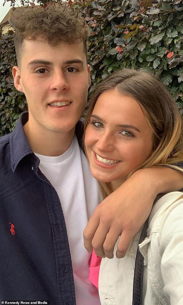 Cô gái tán tỉnh anh hàng xóm đẹp trai bằng một chiếc máy bay giấy-11