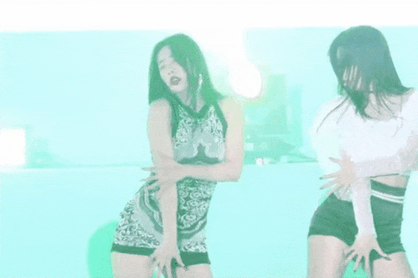 Joy Red Velvet từng hoảng sợ chạy thẳng vào cánh gà khi đang biểu diễn-1