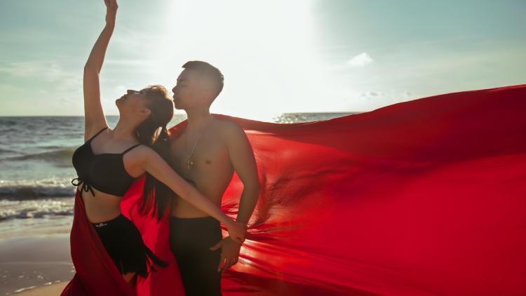 Khánh Thi - Phan Hiển quá tình trước khi có tin đồn trà xanh-8