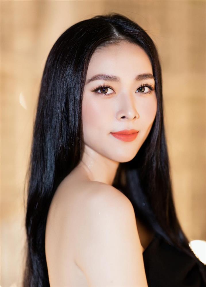 Ái Phương bị đồn người chuyển giới, đại gia bỏ lên bỏ xuống-1