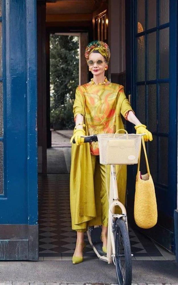 Cặp đôi fashionista U80 gây bão MXH với phong cách siêu đỉnh-3