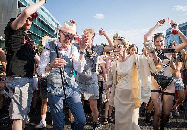 Cặp đôi fashionista U80 gây bão MXH với phong cách siêu đỉnh-12