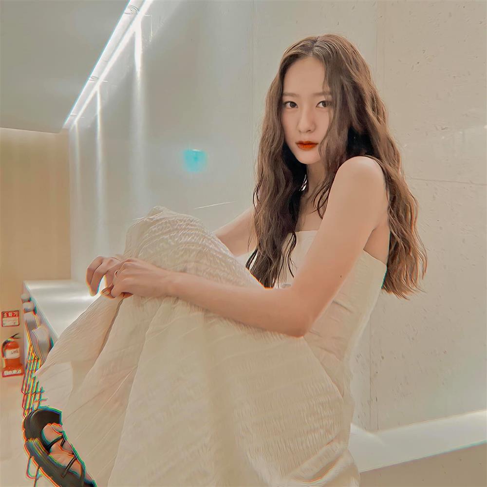 Tử vi tuần mới 30/8/2021 - 5/9/2021 của 12 con giáp: Tỵ yêu đương u ám-3