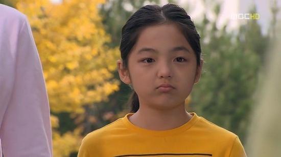 Sao nhí xinh như búp bê tụt dốc không phanh khi trưởng thành-3