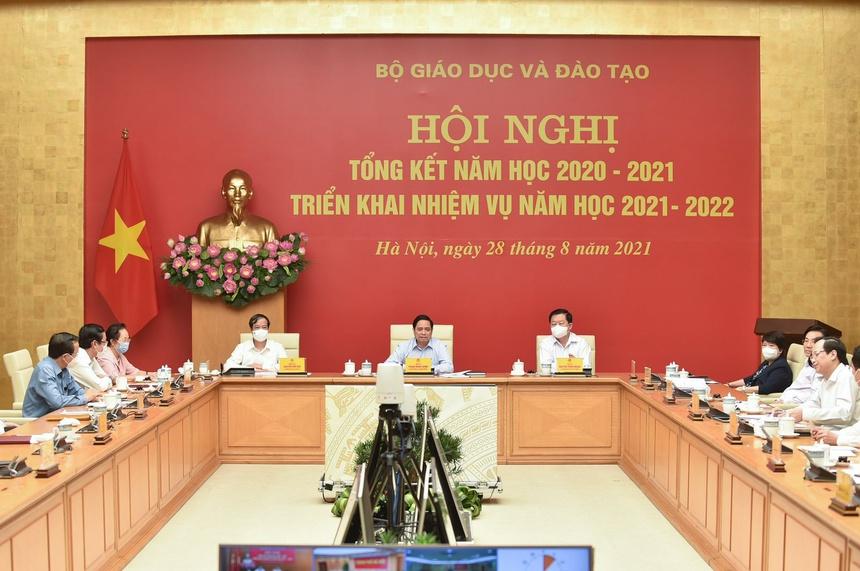Thủ tướng: Các cháu học online thời gian dài ảnh hưởng tới tâm lý-1