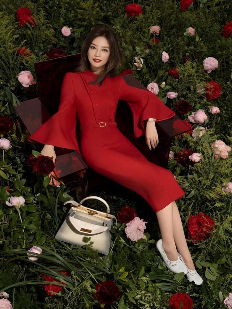 Trước khi chia tay Fendi, Triệu Vy bị phong đại sứ quê kiểng-4