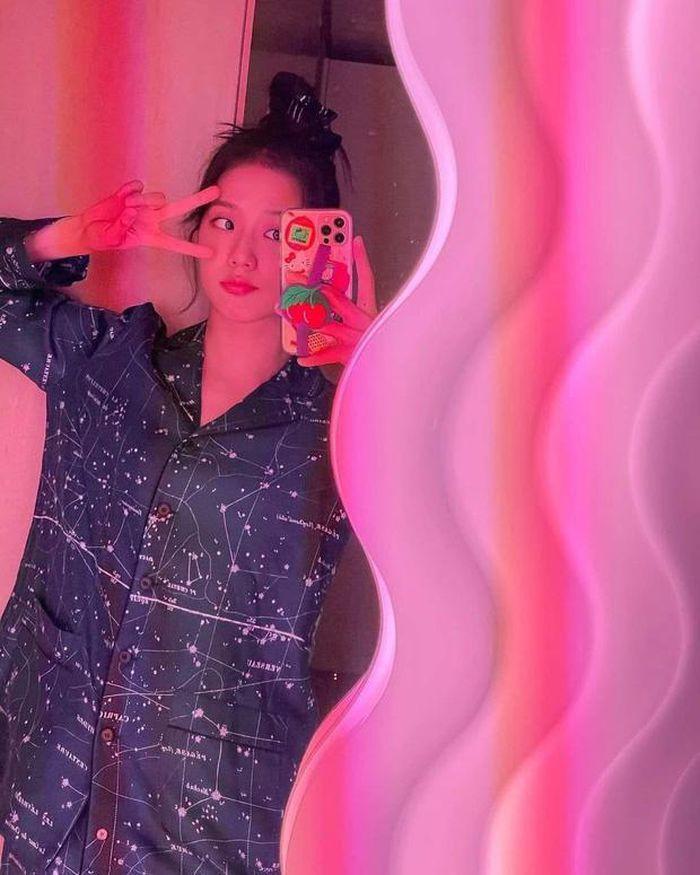 Ngọc Trinh nói gì khi bị nghi dùng hàng nhái mà khoe như hàng xịn?-4