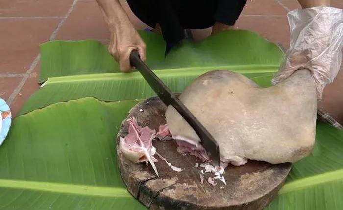 Bà Tân Vlog chọn nguyên liệu: Thịt thâm đen nấu ra vẫn được khen-1