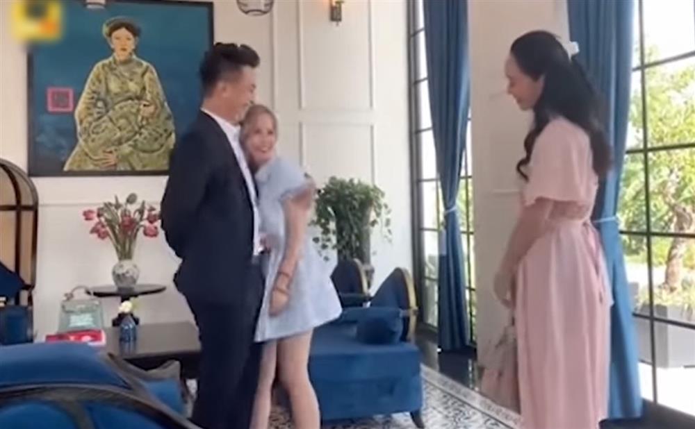 Bà Xuân Hương Vị Tình Thân bị bạn thân và tình trẻ lừa đảo?-3