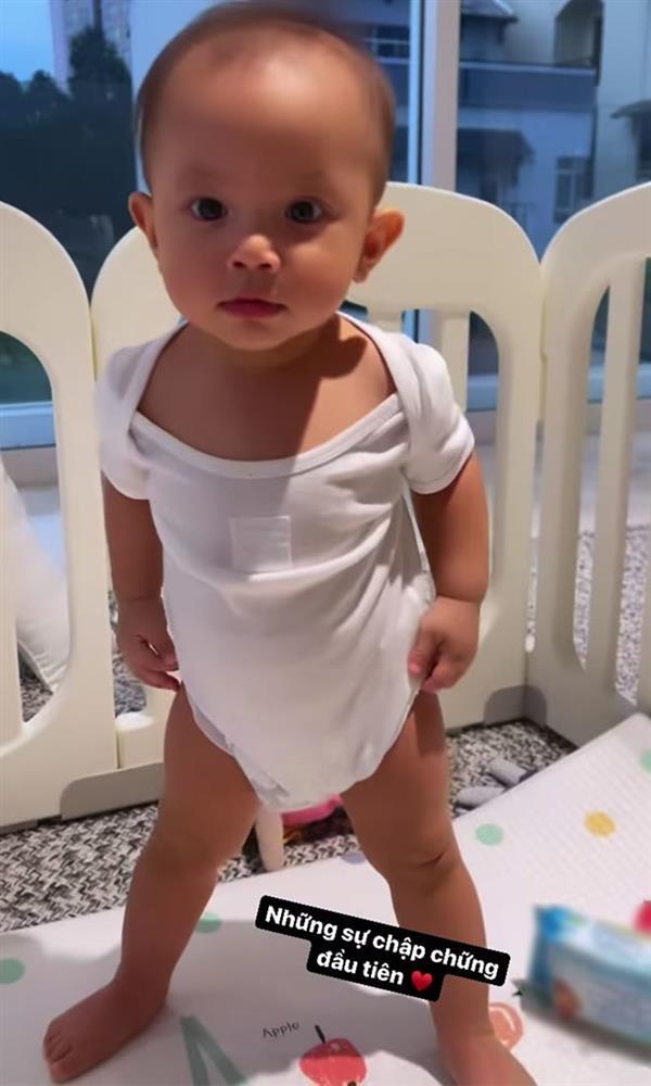 Con gái Hồ Ngọc Hà lộ đặc điểm chuẩn gen mẹ ở tháng thứ 9-1