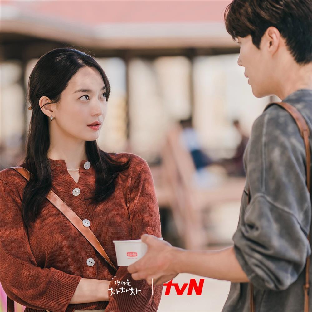 Phim của Shin Min Ah và Kim Seon Ho rating khủng ngay tập 1-5