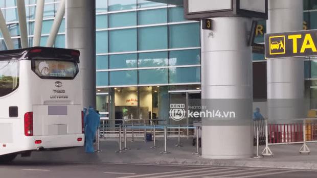 Dàn sao Running Man Việt đổ bộ sân bay Đà Nẵng: Jack có lộ diện?-9