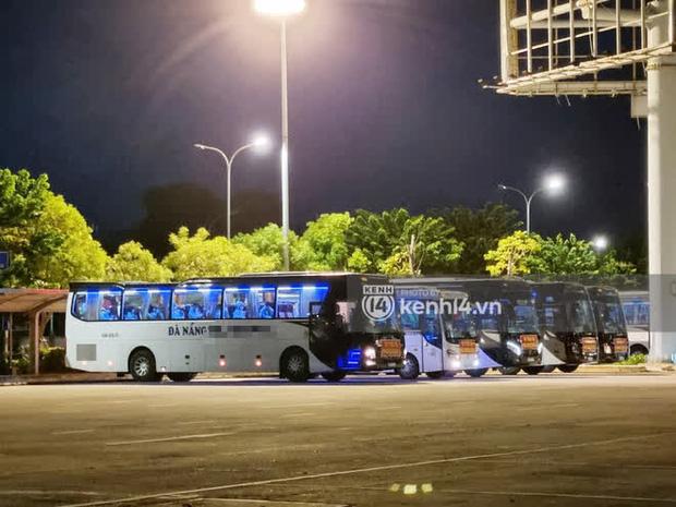 Dàn sao Running Man Việt đổ bộ sân bay Đà Nẵng: Jack có lộ diện?-10