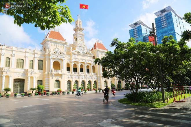 Rhymastic mua đứt 100 đơn hàng bị bom vì đi chợ hộ mùa dịch-1