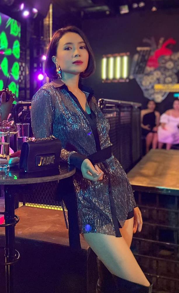 Mỹ nhân Việt lên đồ đi bar: Phương Oanh kín đáo, Lan Ngọc sang chảnh-10