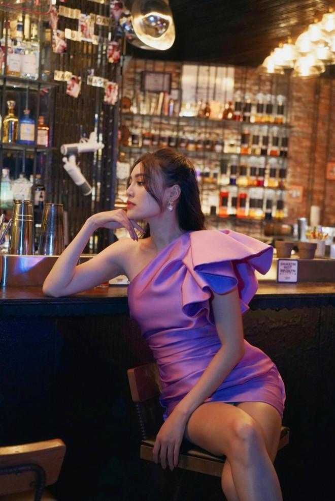 Mỹ nhân Việt lên đồ đi bar: Phương Oanh kín đáo, Lan Ngọc sang chảnh-12