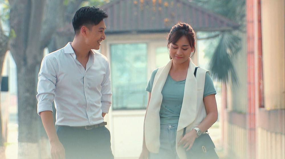 Phương Oanh lên đồ chanh sả, xách túi Hermès... đi mua lòng?-3