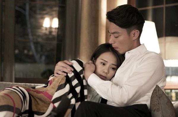 Chồng bỏ đi vì vết sẹo của vợ, rồi ngủ gục bên mộ đứa con xấu số-1