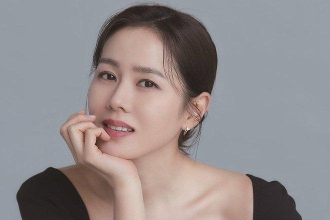 Son Ye Jin từng tát lật mặt Hyun Bin vì đã hôn còn chọn hướng-5