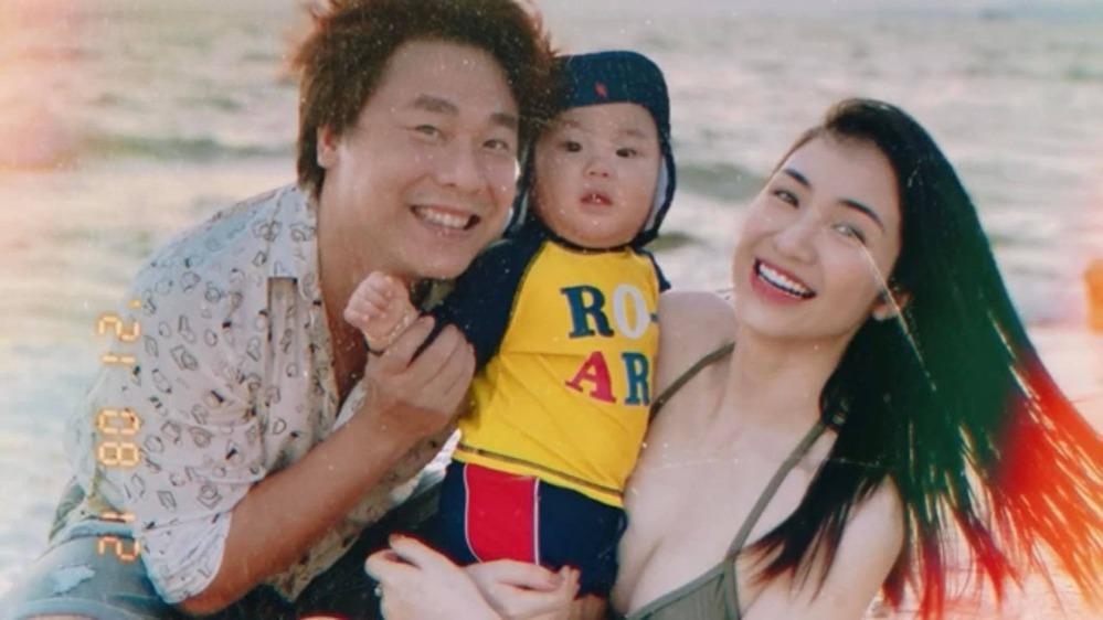 Quý tử 2 tuổi nhà Hòa Minzy đã tự quay clip mở liveshow tại gia-1